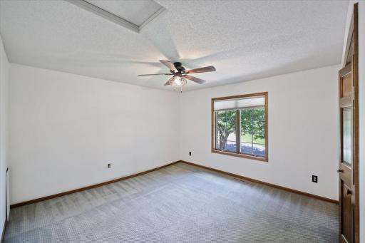 1638 Quail Ridge Circle, Saint Paul, MN 55125
