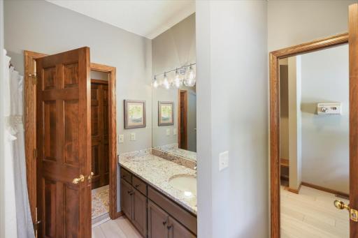 1638 Quail Ridge Circle, Saint Paul, MN 55125