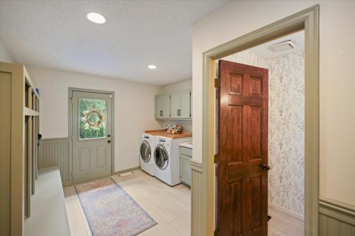 1638 Quail Ridge Circle, Saint Paul, MN 55125