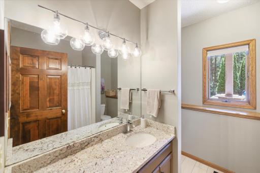 1638 Quail Ridge Circle, Saint Paul, MN 55125