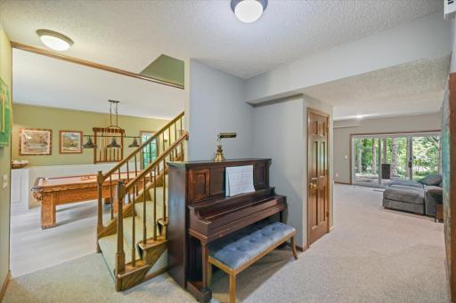 1638 Quail Ridge Circle, Saint Paul, MN 55125
