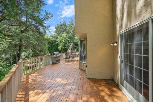 1638 Quail Ridge Circle, Saint Paul, MN 55125