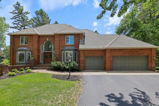 1638 Quail Ridge Circle, Saint Paul, MN 55125