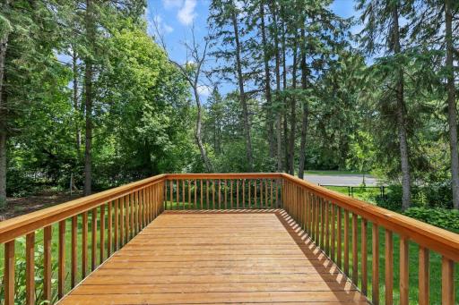 1638 Quail Ridge Circle, Saint Paul, MN 55125