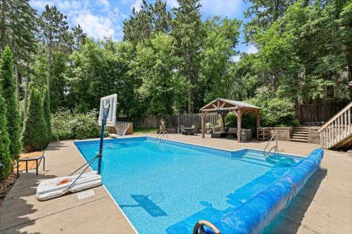 1638 Quail Ridge Circle, Saint Paul, MN 55125
