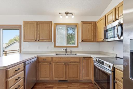 1114 Hidden Creek Boulevard, Mayer, MN 55360