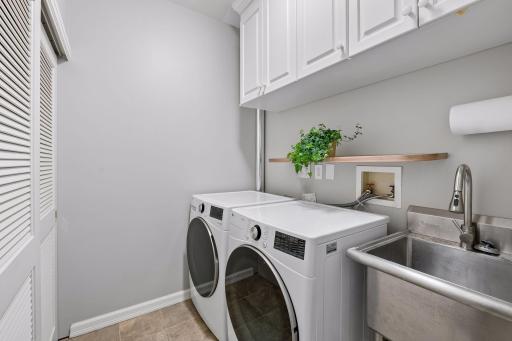 4610 France Avenue S, Edina, MN 55410