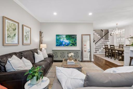 4610 France Avenue S, Edina, MN 55410