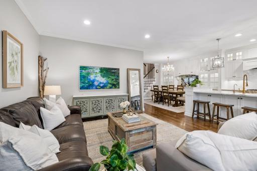 4610 France Avenue S, Edina, MN 55410