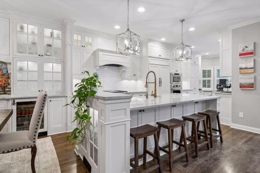 4610 France Avenue S, Edina, MN 55410