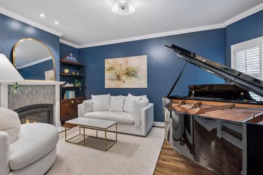 4610 France Avenue S, Edina, MN 55410