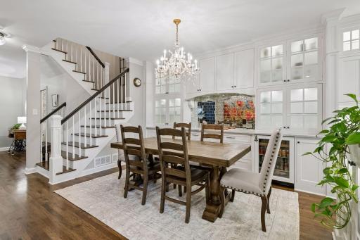 4610 France Avenue S, Edina, MN 55410