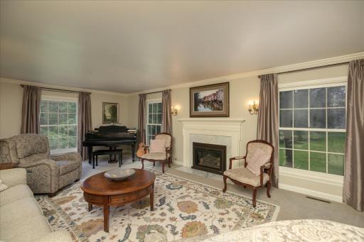 1424 Woodland Drive SW, Rochester, MN 55902