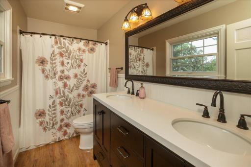 1424 Woodland Drive SW, Rochester, MN 55902