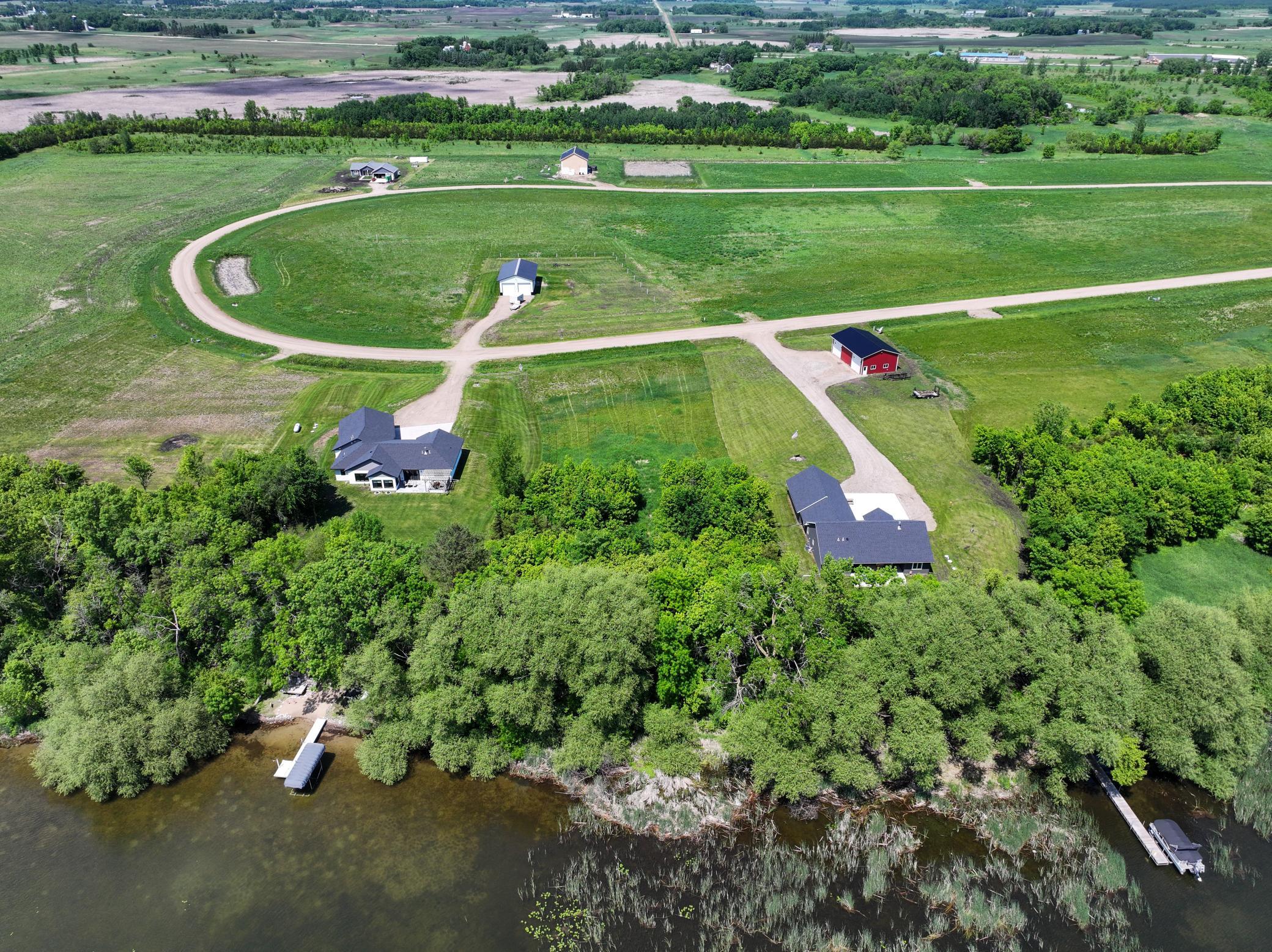 Lakeshore towards Hunting Land .jpg