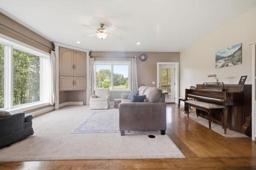 402 Barclay Avenue W, Pine River, MN 56474