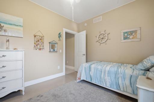 402 Barclay Avenue W, Pine River, MN 56474
