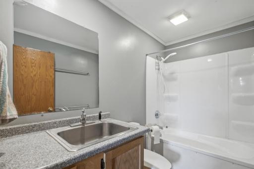 402 Barclay Avenue W, Pine River, MN 56474