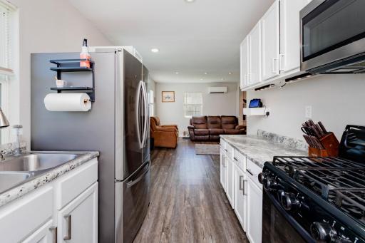 318 1st Avenue E, West Fargo, ND 58078