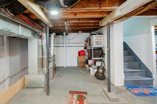 318 1st Avenue E, West Fargo, ND 58078