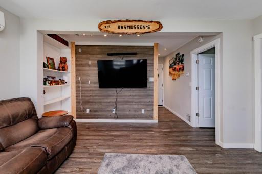 318 1st Avenue E, West Fargo, ND 58078