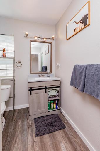 318 1st Avenue E, West Fargo, ND 58078