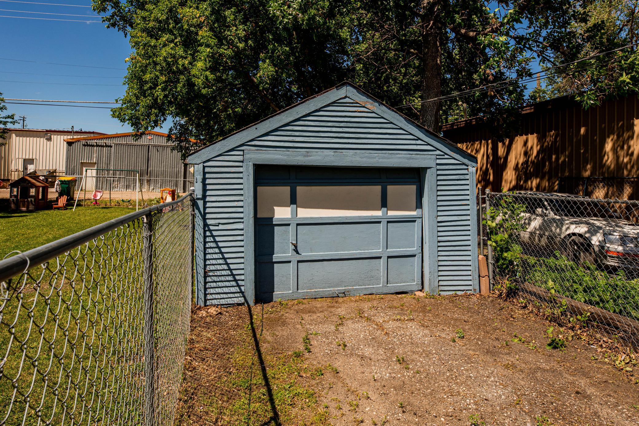 Garage