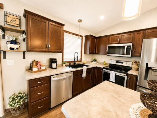 906 7th Avenue, Wanamingo, MN 55983