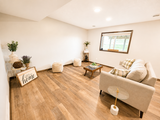 906 7th Avenue, Wanamingo, MN 55983