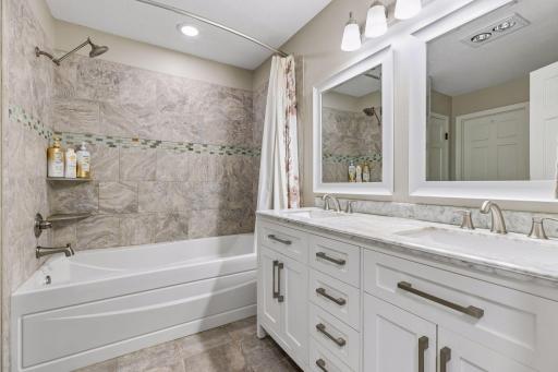 10028 Park Circle, Bloomington, MN 55420