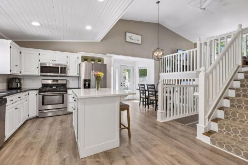 10028 Park Circle, Bloomington, MN 55420