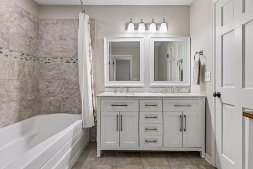 10028 Park Circle, Bloomington, MN 55420