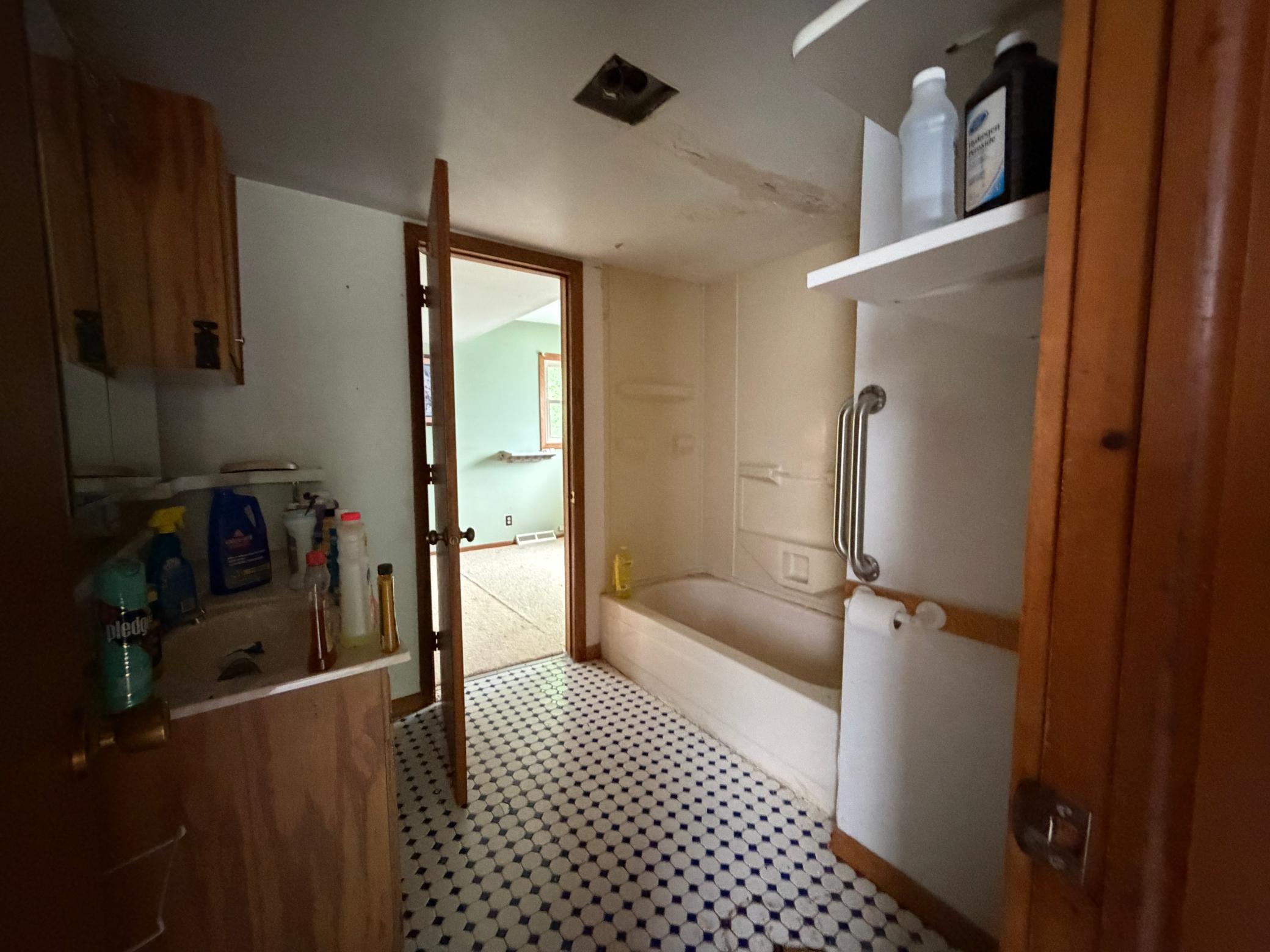 Storage - Dry cabin