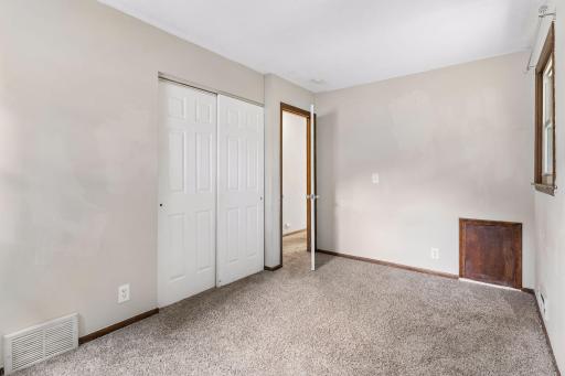 1849 Barry Drive, Newport, MN 55055