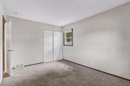 1849 Barry Drive, Newport, MN 55055