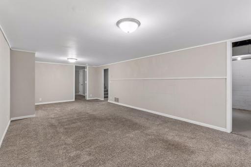 1849 Barry Drive, Newport, MN 55055