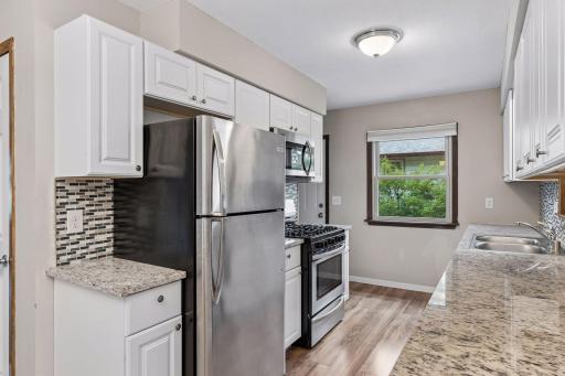 1849 Barry Drive, Newport, MN 55055