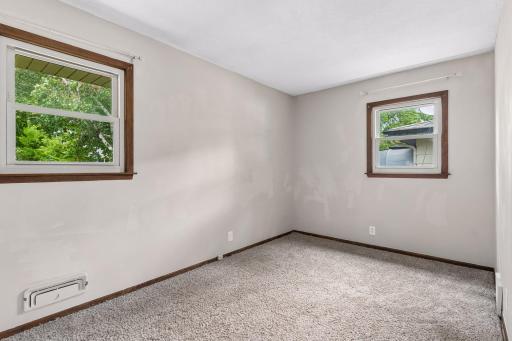 1849 Barry Drive, Newport, MN 55055