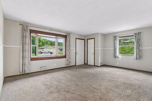 1849 Barry Drive, Newport, MN 55055
