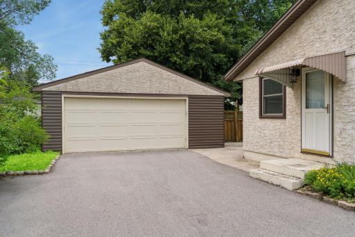 1849 Barry Drive, Newport, MN 55055