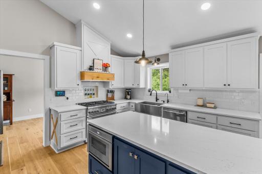 9142 Harpers Court NE, Minneapolis, MN 55449