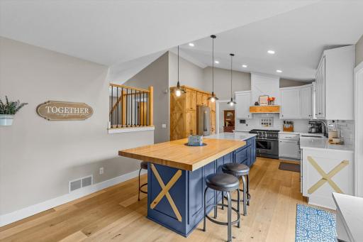 9142 Harpers Court NE, Minneapolis, MN 55449