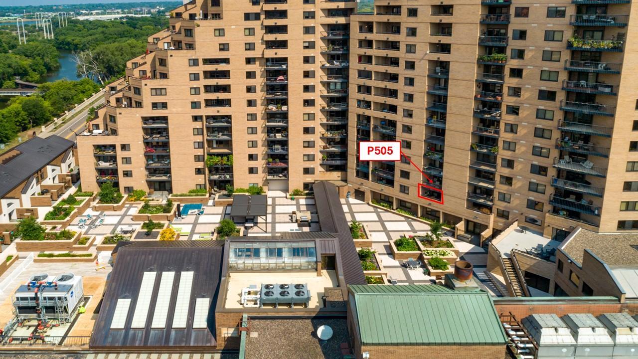 Falls Pinnacle P505 overlooks a beautiful landscaped garden