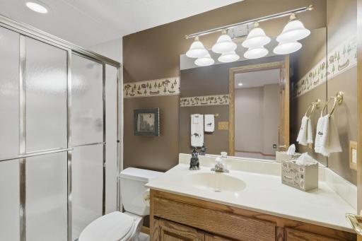 5025 W 94th Street, Bloomington, MN 55437