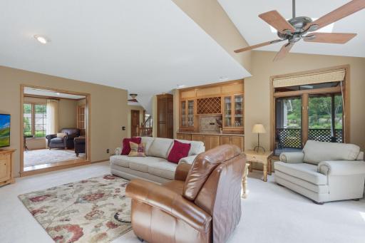5025 W 94th Street, Bloomington, MN 55437