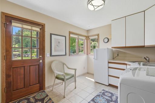 5025 W 94th Street, Bloomington, MN 55437