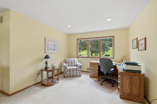 5025 W 94th Street, Bloomington, MN 55437