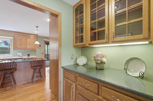 5025 W 94th Street, Bloomington, MN 55437
