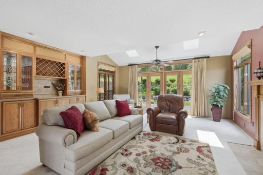 5025 W 94th Street, Bloomington, MN 55437