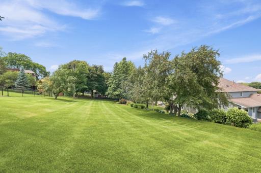 5025 W 94th Street, Bloomington, MN 55437